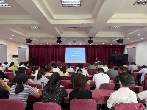 中牟新区疾控中心开展“大学习、大练兵、大提升”6月集中学习培训会